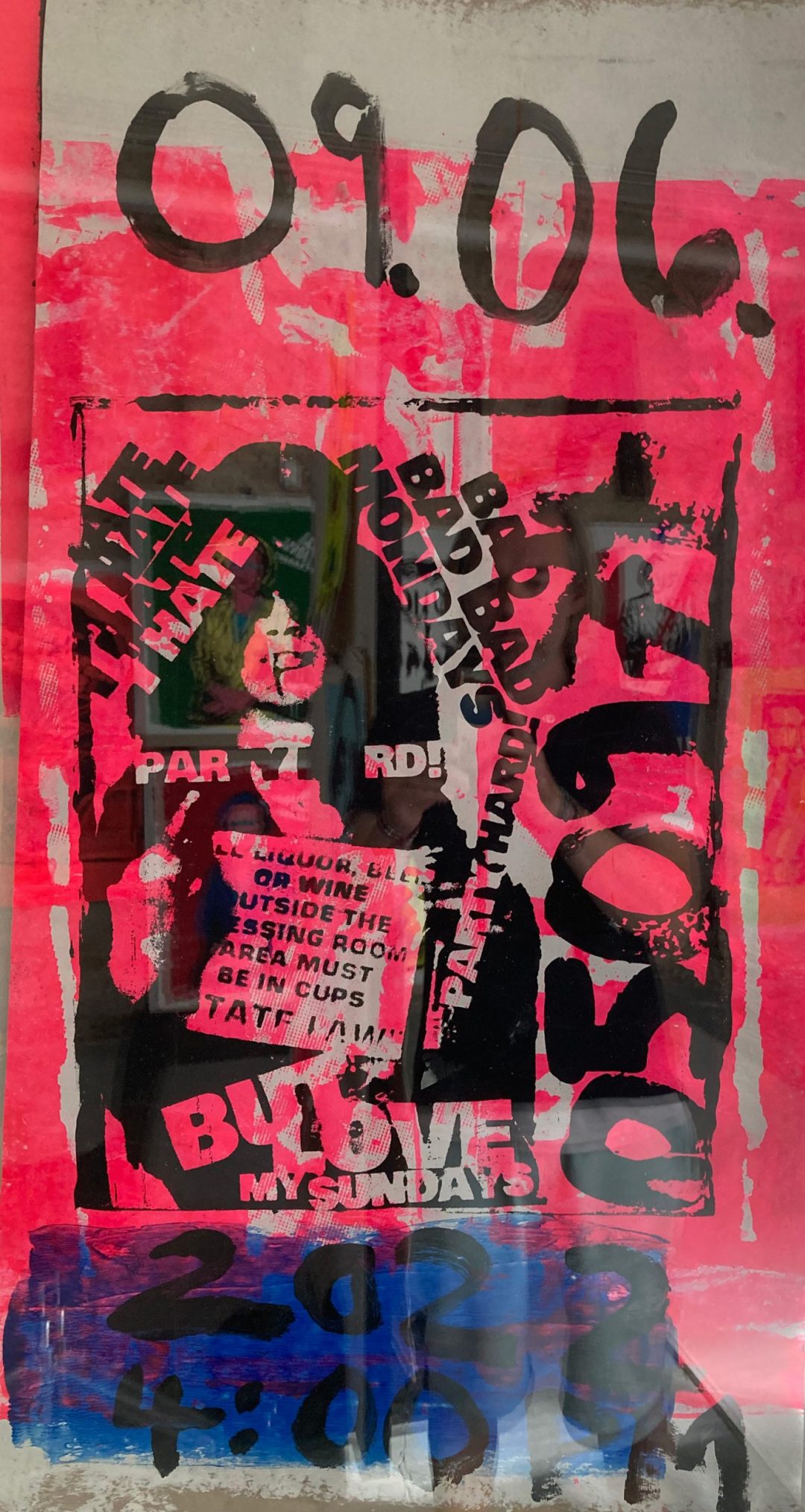 Hand printed on 300 g/m2 – rough recycling paper size 50x94cm